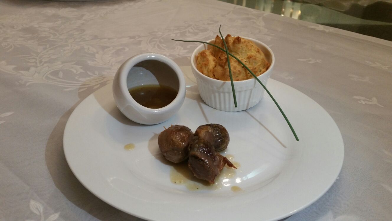 Duck gizzards with Potato soufflé La Ferme St Jacques