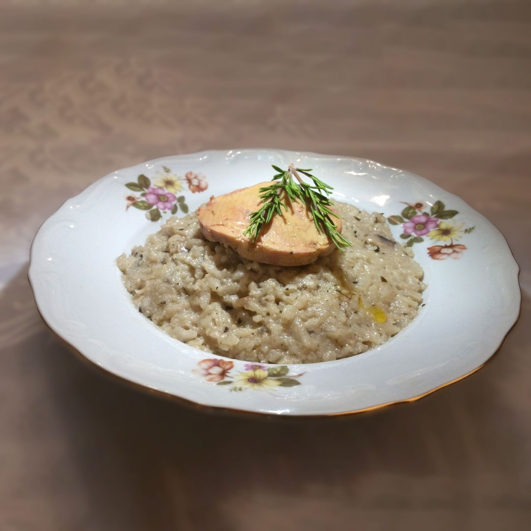 Mushroom-risotto-with-whole-half-cooked-duck-liver